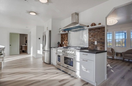 Valley Center Villa | Farm Stay on Organic Avocado Orchard: Saltwater Hot Tub, Pool, 2 Homes