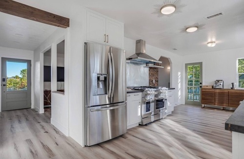 Valley Center Villa | Farm Stay on Organic Avocado Orchard: Saltwater Hot Tub, Pool, 2 Homes