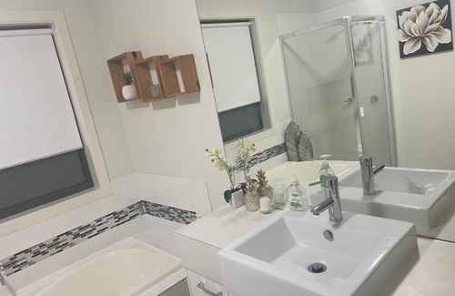 Pakenham House | Farmdale road