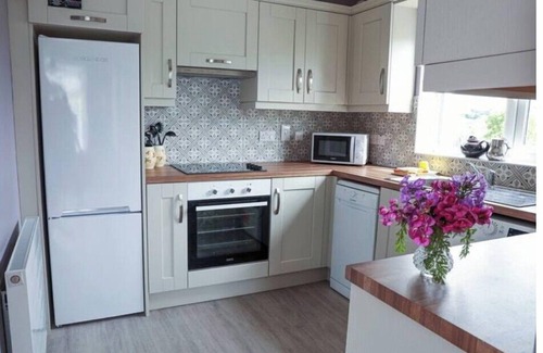 Nenagh House | Farmer's Cottage