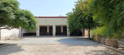 Punjab Apartment | Farmhouse Countryside Retreat Rural Cottage