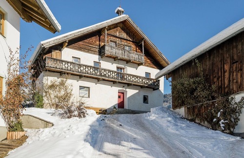 Maschl House | Farmhouse in St. Johann with Sauna