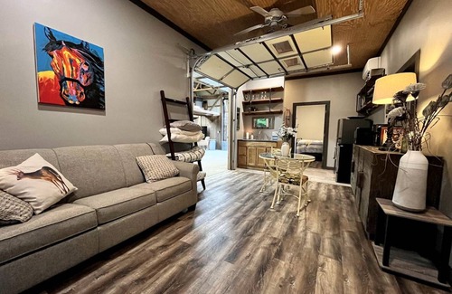 Millersville House | Farmhouse ∙ 1 bedroom ∙ 3 guests