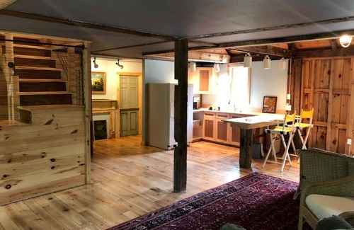 South Berwick House | Farmhouse ∙ 2 bedrooms ∙ 4 guests