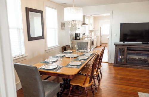 Schulenburg House | Farmhouse+5 acres.Close to town but still country!