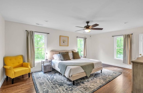 Orange House | Farmhouse ∙ 5 bedrooms ∙ 13 guests