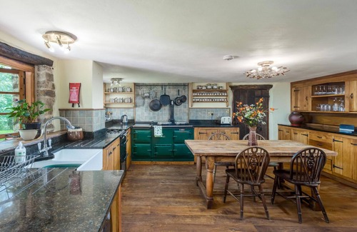 Beaworthy Cottage | Farmhouse Cottage - C12th Thatched Cottage