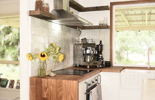 Mullumbimby House | Farmhouse in Byron Bay Hinterland. Pet friendly!