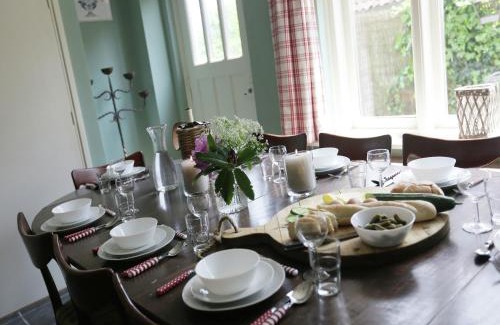 Municipality of Utrechtse Heuvelrug House | Farmhouse in Doorn near Utrechtse Heuvelrug, cleaning included