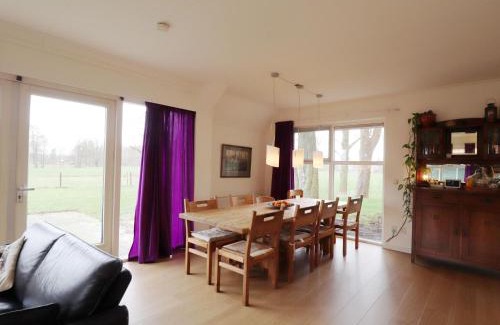 De Wilgen House | Farmhouse in Friesland near Frisian Waters