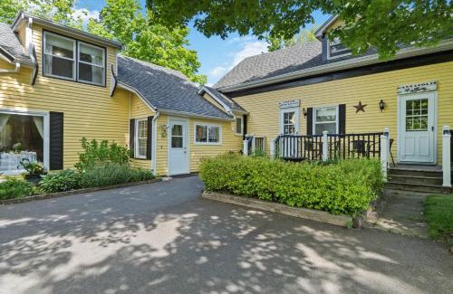 Canning Bed & Breakfast | Farmhouse Inn B&B