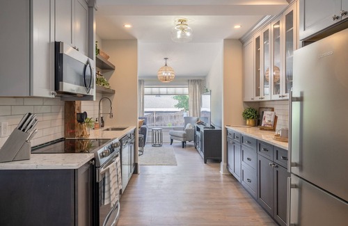Lenox Apartment | Farmhouse-Loft -48 Main Street, Lenox, MA