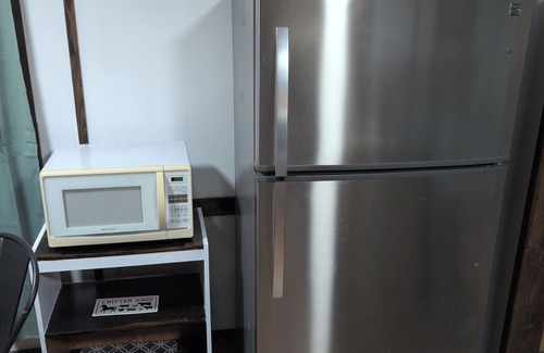 Dayton House | Farmhouse mobile home with Wi-Fi, AC in lovely Dayton