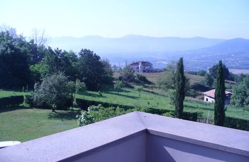Castel Campagnano House | FARMHOUSE "NEST OF THE EAGLE"