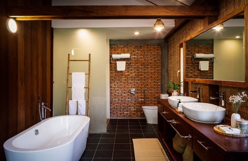 Sameakki Mean Chey Hotel | Farmhouse Resort & Spa