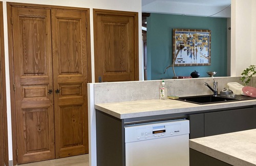 Le Poet-Sigillat House | Farmhouse with heated swimming pool & private tennis court sleeps 14