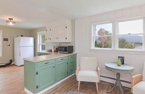 Johnson House | Farmhouse with Mountain Views Near Stowe/Smuggs