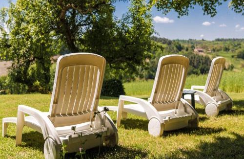 Thenon House | Farmhouse with private pool, large garden and playground