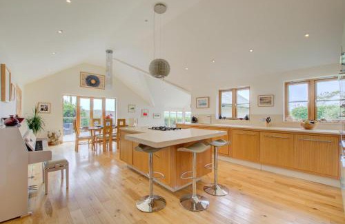 Porthcothan House | Farmlands