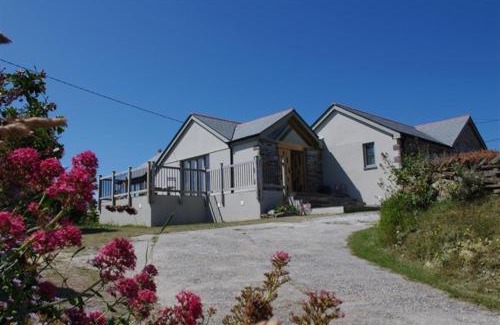 Porthcothan House | Farmlands