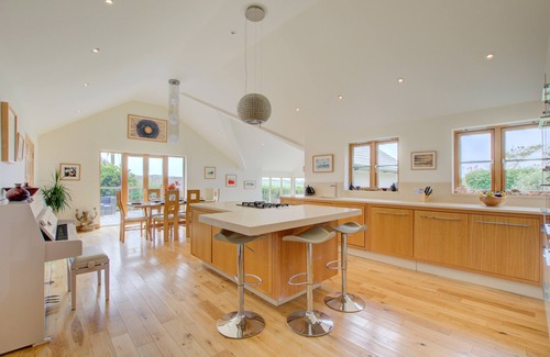 Porthcothan House | Farmlands - Three Bedroom House, Sleeps 6
