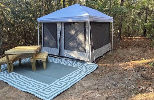 Tallahassee RV Rental | Farmstay- Buckbeak1 Tent/ScreenRoom