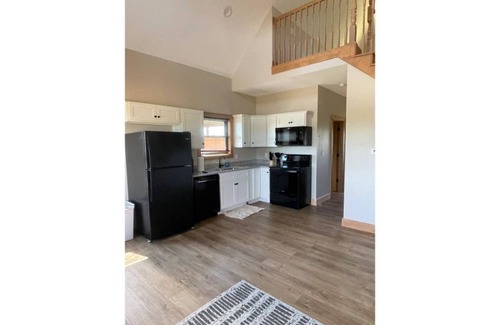 Harrodsburg Villa | Farmview Villa on Bourbon Trail with HOT TUB-2