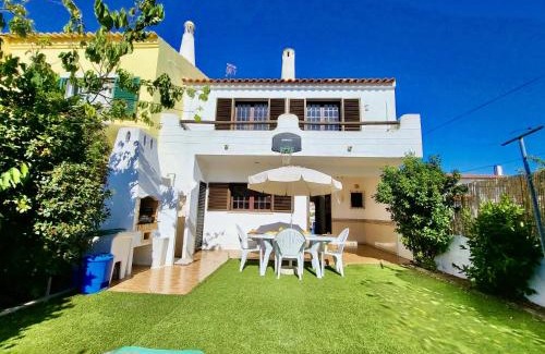 Gambelas Villa | Faro Terrace Villa by Homing