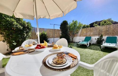 Gambelas Villa | Faro Terrace Villa by Homing