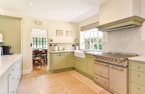 West Wittering Cottage | Farthings by inspirestays-com - a cottage with pool that sleeps 9 guests (6 adults max) in 4 bedroom