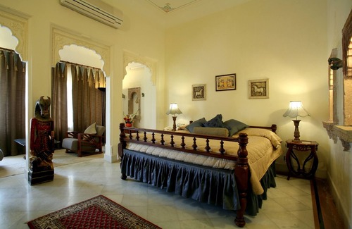 Desuri Hotel | Fateh Bagh