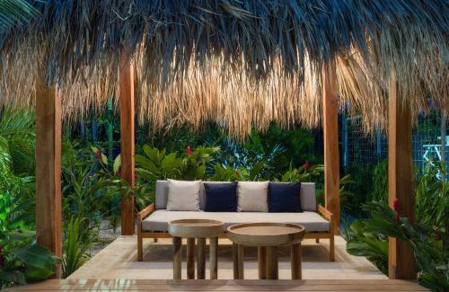 Playa Langosta Villa | Favela Chic Tamarindo - Adults Only