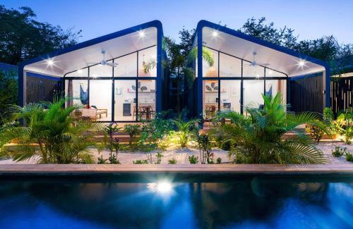 Playa Langosta Villa | Favela Chic Tamarindo - Adults Only