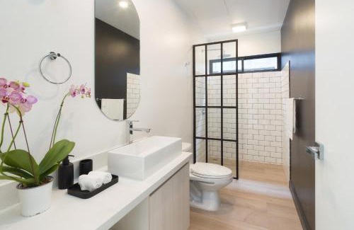 Playa Langosta Villa | Favela Chic Tamarindo - Adults Only
