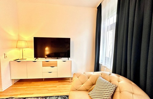 Giebichenstein Apartment | Favorit I apartment 92 QM 4 rooms 6 beds garden