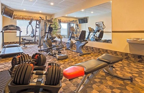 East Las Vegas Apartment | Featuring an indoor swimming pool and hot tub .