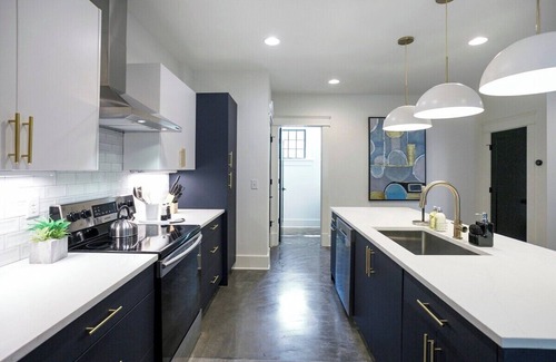 Hillsboro Village House | Feb. Discount! Walk to Belmont & Hillsboro Village