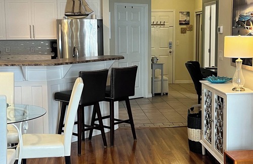 North End Condo | Feel at home in our Pool Level king Casa at Discovery Bay Resort.