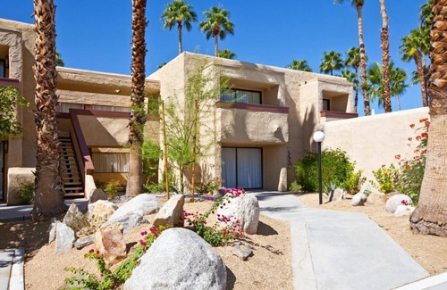 Uptown Design District Condo | Feel at Home! Pool, Hot Tub + Great Location!