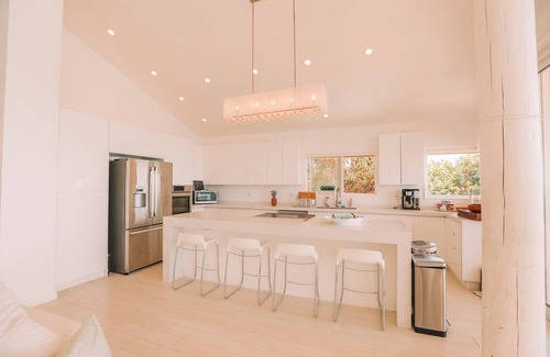 Makaha House | Feel Hawaii. Magnificent view. Family Reunion Home. Children friendly.