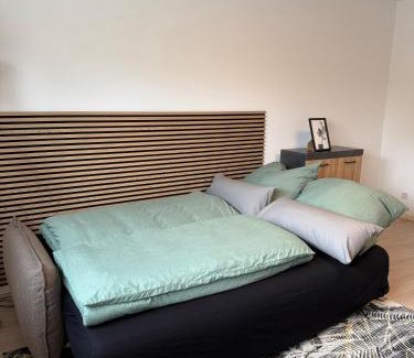 Holsterhausen Apartment | Feeling Home - Moderne 3-Zimmer Ferienwohnung am Uniklinikum, Nähe Messe und Rüttenscheid