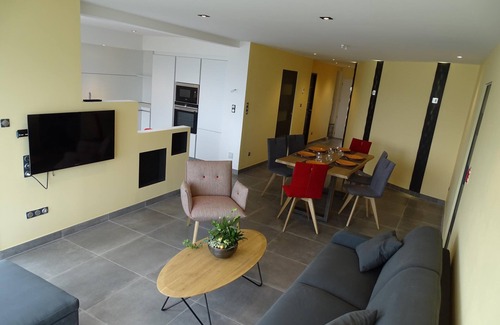 Fouesnant Apartment | *FEET IN THE WATER* Last availabilities at the end of the year! Reserve now!