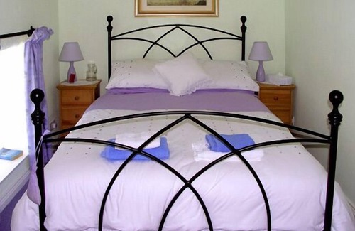 Lauragh Cottage | FEHANAUGH COTTAGE, country holiday cottage in Lauragh, County Kerry