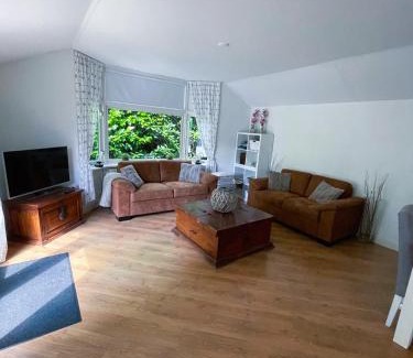 Beekbergen-West Ski Chalet | FELICITY - Family Home in the forest