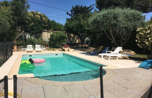 Generac Villa | Fenced garden with 10x4 pool, 85m2 terrace and shaded terrace