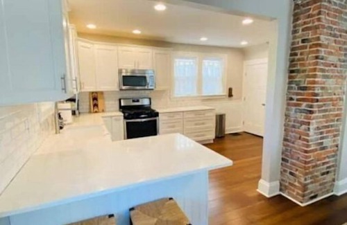 Downtown Columbus House | Fenced in Private Yard in Harrison West Near OSU