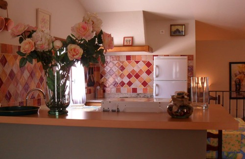 Mirabel-aux-Baronnies Apartment | Fenière Provencale 2/4 7km from Nyons amidst olive Ventoux view