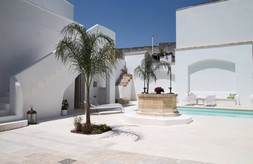 Campi Salentina House | Fenisia Guest House 18th century - holiday home in the historic center of Salento