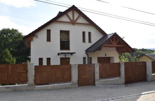 Miskolc-Tapolca Apartment | Fenyő Apartman Miskolctapolca