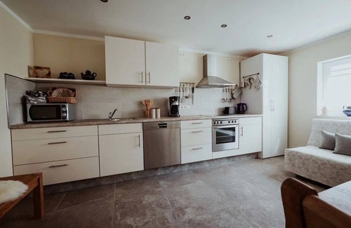 Gleiszellen-Gleishorbach Apartment | Ferienwohnung Zum Murmelnden Bach - Appartement/fewo, Dusche, WC, 1 Schlafraum